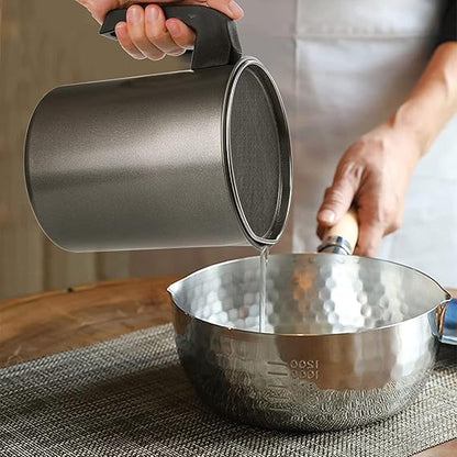 GameXcel Bacon Grease Container with Strainer Kitchen Oil Container Grease Can Oil Filter Pot 57 oz with Dust-proof Lid Non-slip Tray for Storing Fat,Frying Oil, Cooking Grease,etc